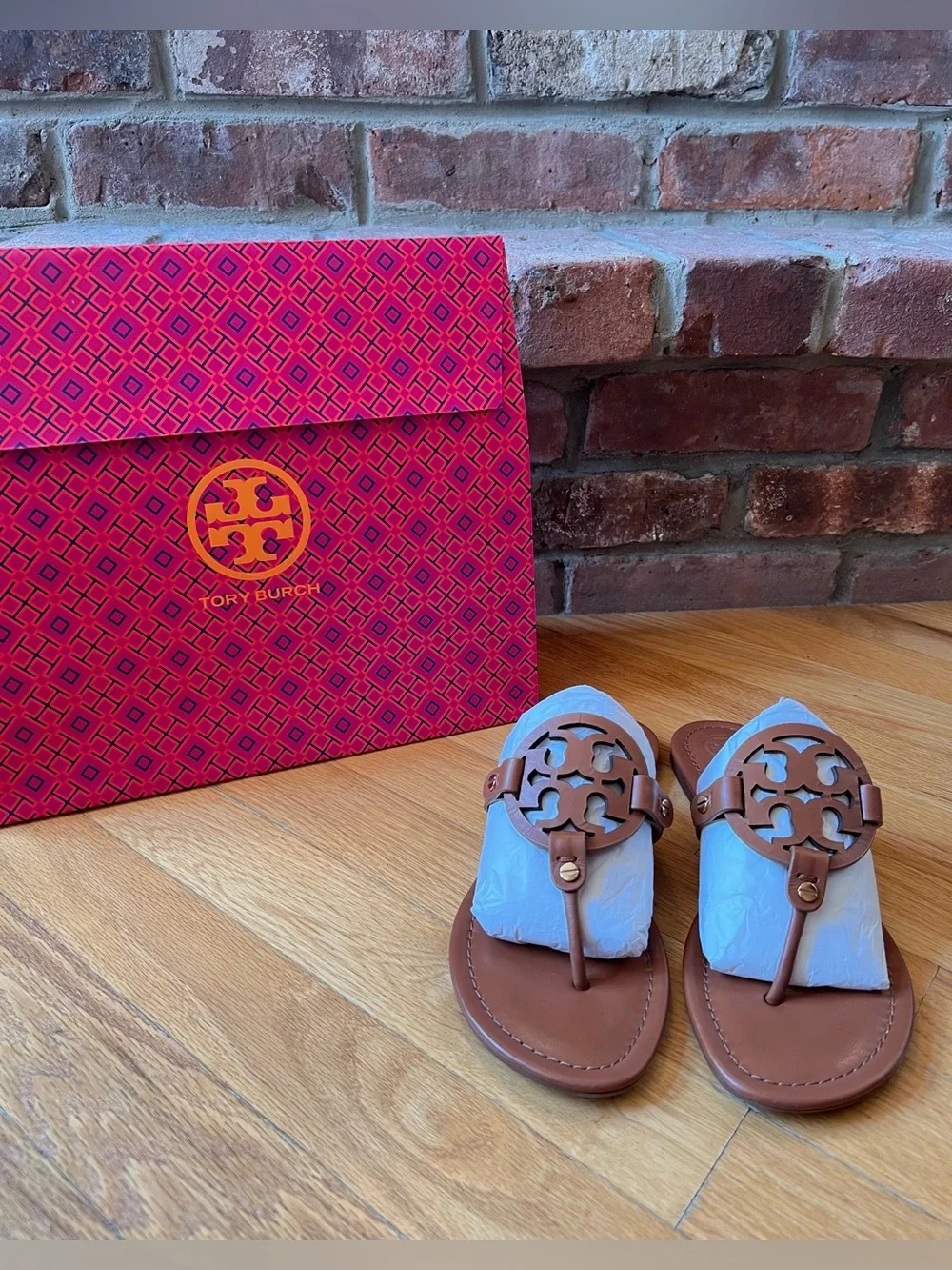 Tory Burch Vintage Vachetta Dark Tan Light Broen Leather Miller Sandals